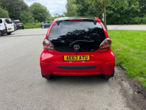 2014 Toyota Aygo Vvt-I Move With Style Mm in Multi-Colour — image 5