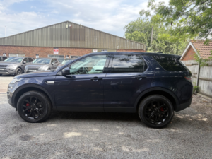 2018 Land Rover Discovery Sport 2.0 Td4 Hse in Blue — image 2