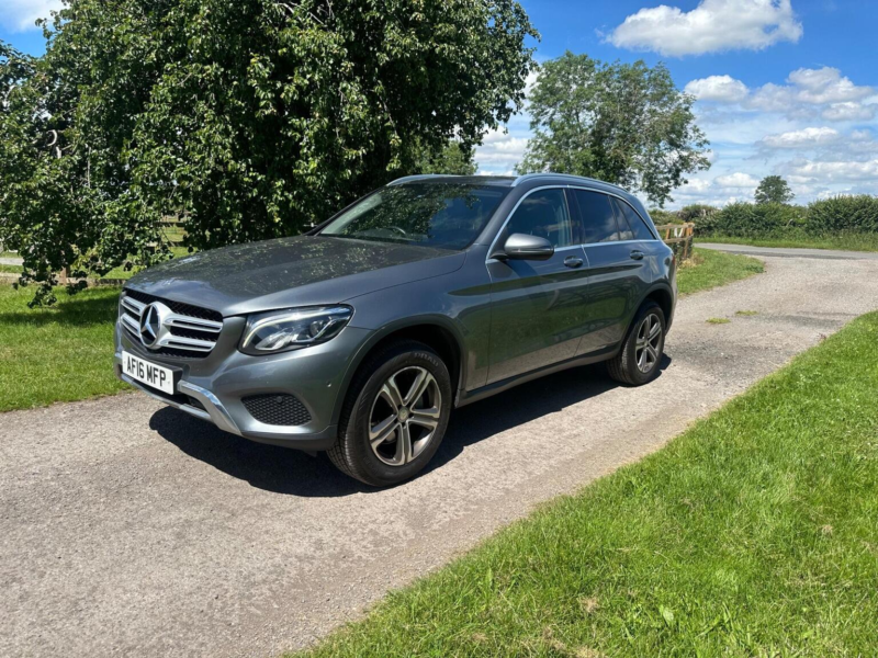 2016 Mercedes-Benz Glc 2.1 Glc220d Sport (premium) G-Tronic 4matic Euro 6 (s/s) 5dr in Grey — image 1