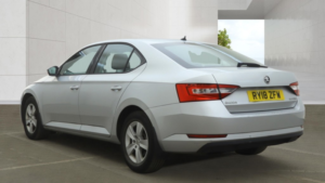 2018 Skoda Superb 1.6 Tdi S in Grey — image 2