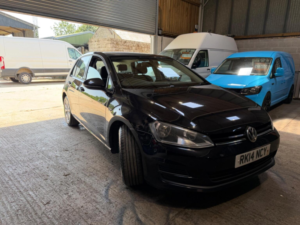 2014 Volkswagen Golf 1.6 Tdi Bluemotion Tech Se Euro 5 (s/s) 5dr in Black — image 2