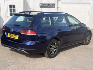 2018 Volkswagen Golf 1.6 Tdi Se Nav in Blue — image 3