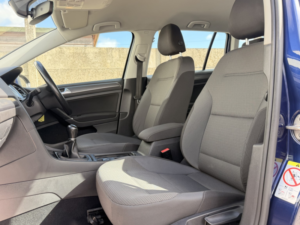 2018 Volkswagen Golf 1.6 Tdi Se Nav in Blue — image 4