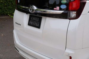 2015 Toyota Esquire 2.0 Gi 4WD 5dr 7 Seats in White — image 5