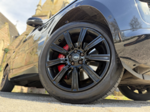 2013 Land Rover Range Rover Sport 3.0 Sd V6 Hse in Black — image 3