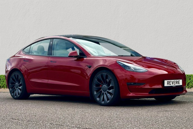 2021 Tesla Model 3 (dual Motor) Performance Saloon 4dr Electric Auto 4wde (performance Upgrade) (449 Bhp) in Red — image 1