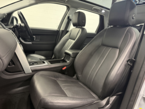2015 Land Rover Discovery Sport 2.2 Sd4 190bhp Hse Auto in Silver — image 3