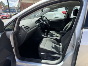 2015 Volkswagen Golf 1.4 Tsi Bluemotion Tech Match in Silver — image 5