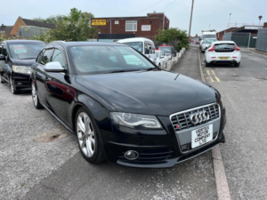 2009 Audi S4 Avant 3.0 Tfsi V6 S Tronic Quattro Euro 5 5dr in Black — image 4