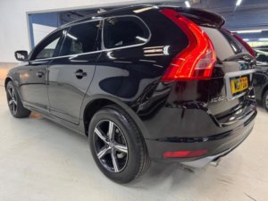 2017 Volvo Xc60 2.4 D4 R-Design Nav Auto AWD Euro 6 (s/s) 5dr in Black — image 6