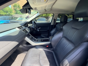 2017 Land Rover Range Rover Evoque Td4 Se in White — image 3