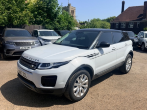 2017 Land Rover Range Rover Evoque Td4 Se in White — image 5