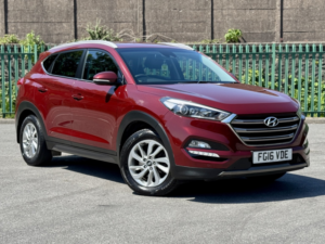 2016 Hyundai Tucson 1.7 Tucson Prem 1.7 D 116ps Bd in Red — image 1