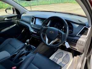 2016 Hyundai Tucson 1.7 Tucson Prem 1.7 D 116ps Bd in Red — image 5