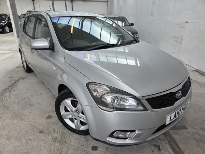 2010 Kia Ceed 1.6 2 in Silver — image 1