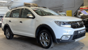 2017 Dacia Logan Mcv Stepway 0.9 Stepway Laureate Tce 90 White Estate 5dr Satnav+cruise+8 Stamps in White — image 4