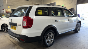 2017 Dacia Logan Mcv Stepway 0.9 Stepway Laureate Tce 90 White Estate 5dr Satnav+cruise+8 Stamps in White — image 6
