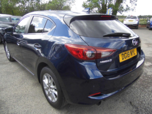 2018 Mazda Mazda3 2.0 Skyactiv-G Se-L Nav Euro 6 (s/s) 5dr in Blue — image 4