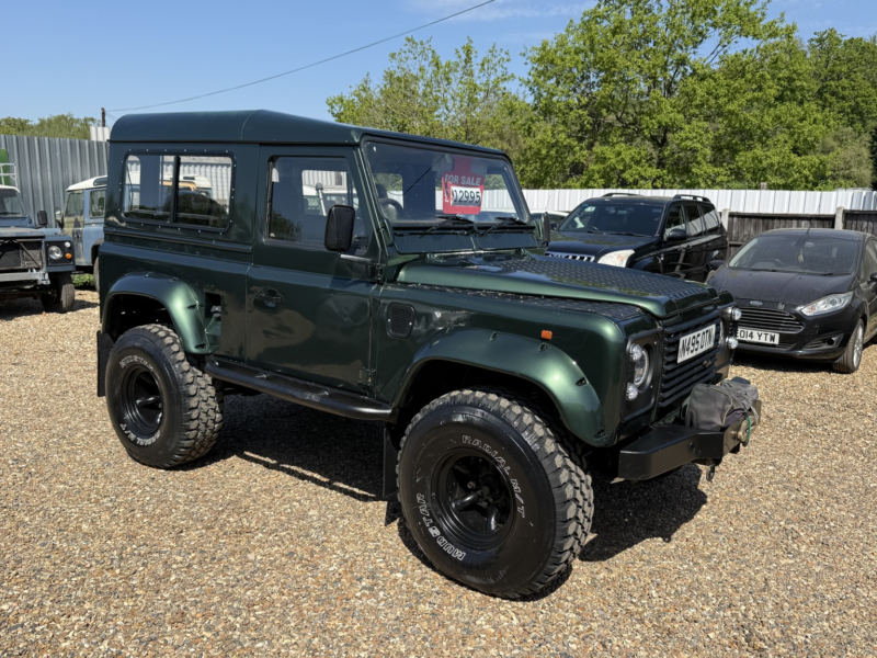 1995 Land Rover Defender 90 Another Now Sold 2.5 300tdi*the Beast*lite Refurb*great 90 in Green — image 1