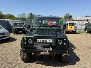 1995 Land Rover Defender 90 Another Now Sold 2.5 300tdi*the Beast*lite Refurb*great 90 in Green — image 2