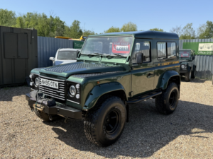 1995 Land Rover Defender 90 Another Now Sold 2.5 300tdi*the Beast*lite Refurb*great 90 in Green — image 3