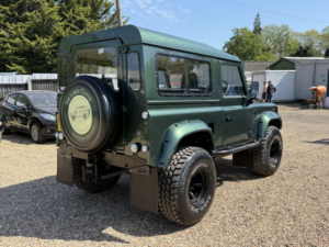 1995 Land Rover Defender 90 Another Now Sold 2.5 300tdi*the Beast*lite Refurb*great 90 in Green — image 6