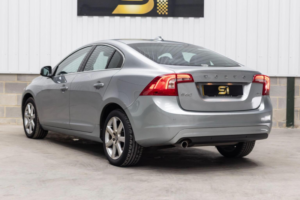 2017 Volvo S60 2.0 D2 Se Nav Euro 6 (s/s) 4dr in Silver — image 4
