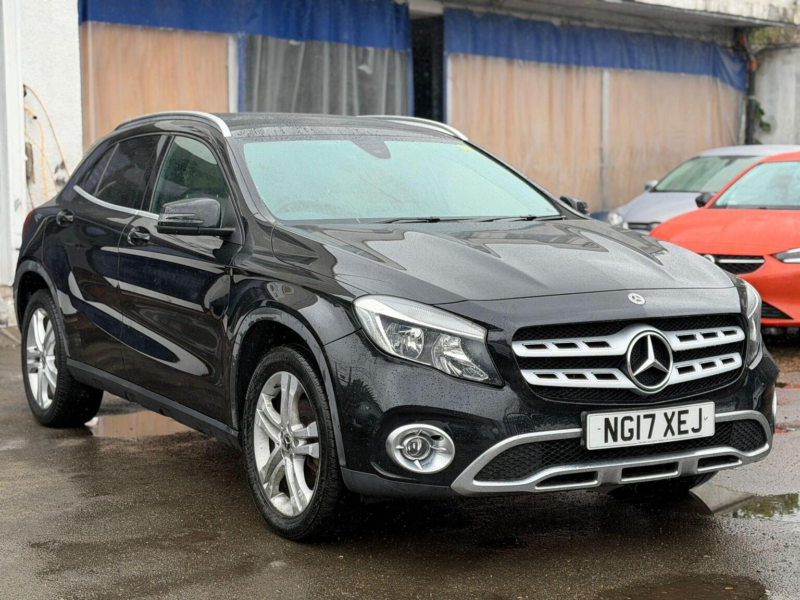 2017 Mercedes-Benz Gla 1.6 Gla200 Sport 7g-Dct Euro 6 (s/s) 5dr in Black — image 1