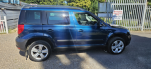 2013 Skoda Yeti 2.0 Tdi Se Plus 4x4 in Blue — image 5