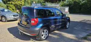 2013 Skoda Yeti 2.0 Tdi Se Plus 4x4 in Blue — image 6
