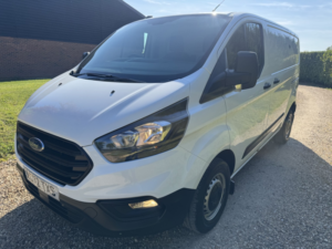 2023 Ford Transit Custom 2.0 Transit Ecoblue Fwd 6 Speed Manual Swb Twin Side Door in White — image 3