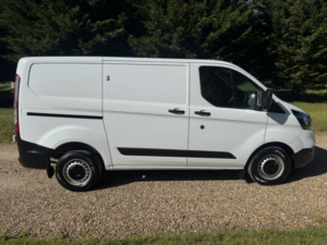 2023 Ford Transit Custom 2.0 Transit Ecoblue Fwd 6 Speed Manual Swb Twin Side Door in White — image 5