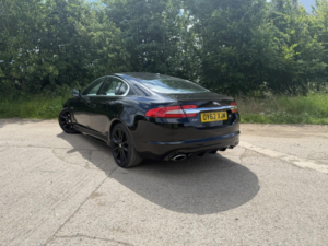 2012 Jaguar Xf 3.0 D S V6 Portfolio in Black — image 3