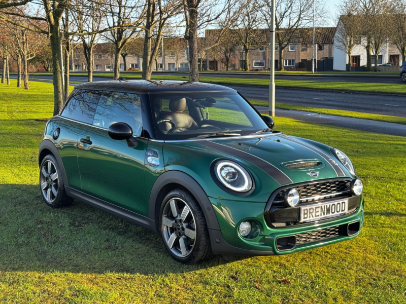 2019 MINI Hatch 2.0 Cooper S 60 Years Edition Hatchback 3dr Petrol Steptronic Euro 6 (s/s) (192 Ps) in Green — image 1