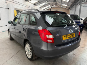 2012 Skoda Fabia 1.2 Tsi Elegance Euro 5 5dr in Grey — image 4