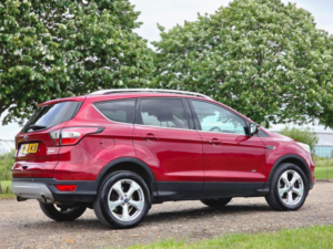 2016 Ford Kuga 1.5t Ecoboost Titanium Auto AWD Euro 6 (s/s) 5dr in Red — image 4