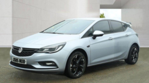 2018 Vauxhall Astra 1.4i Turbo Sri Nav Auto Euro 6 (s/s) 5dr in Silver — image 2