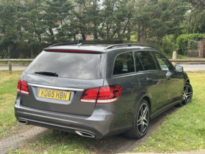 2015 Mercedes-Benz E Class 2.1 E220 Bluetec Amg Night Edition in Grey — image 4