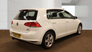 2015 Volkswagen Golf 1.4 Tsi Bluemotion Tech Match DSG Euro 5 (s/s) 5dr in White — image 5