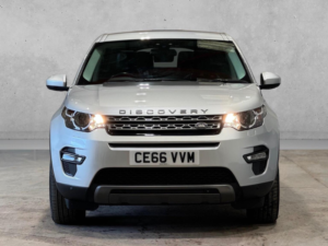 2016 Land Rover Discovery Sport 2.0 Td4 Se Tech Auto 4WD Euro 6 (s/s) 5dr in Silver — image 2