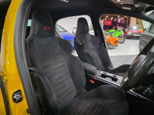 2020 Renault Megane 1.8t R.s.300 Edc Euro 6 (s/s) 5dr in Yellow — image 3