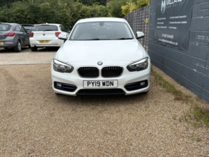 2019 BMW 1 Series 1.5 118i Sport 5-Door in White — image 5