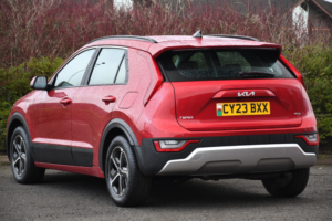 2023 Kia Niro 1.6h Gdi 2 SUV 5dr Petrol Hybrid Dct Euro 6 (s/s) (139 Bhp) in Red — image 4