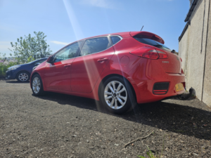 2016 Kia Ceed 1.6 Gdi 2 in Red — image 2