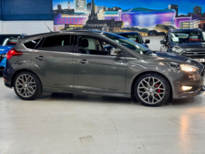 2016 Ford Focus 1.5 Tdci Zetec S Euro 6 (s/s) 5dr in Grey — image 2