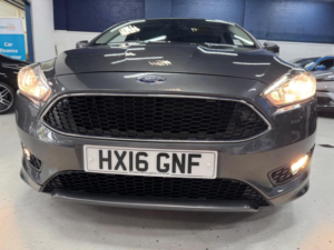 2016 Ford Focus 1.5 Tdci Zetec S Euro 6 (s/s) 5dr in Grey — image 5