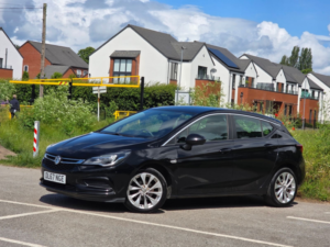2017 Vauxhall Astra 1.0i Turbo Ecotec Design Hatchback 5dr Petrol Manual Euro 6 (s/s) (105 Ps) in Black — image 3