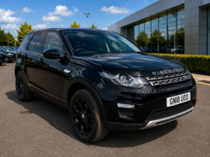 2018 Land Rover Discovery Sport 2.0 Td4 Hse Auto 4WD Euro 6 (s/s) 5dr in Black — image 3