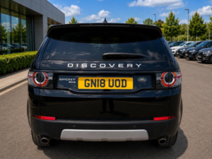 2018 Land Rover Discovery Sport 2.0 Td4 Hse Auto 4WD Euro 6 (s/s) 5dr in Black — image 5