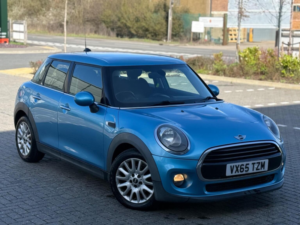 2015 MINI Hatch 1.5 Cooper D Euro 6 (s/s) 5dr in Blue — image 2